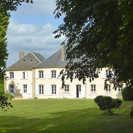 Maison D'Hotes Le Chateau De Puxe Екстериор снимка