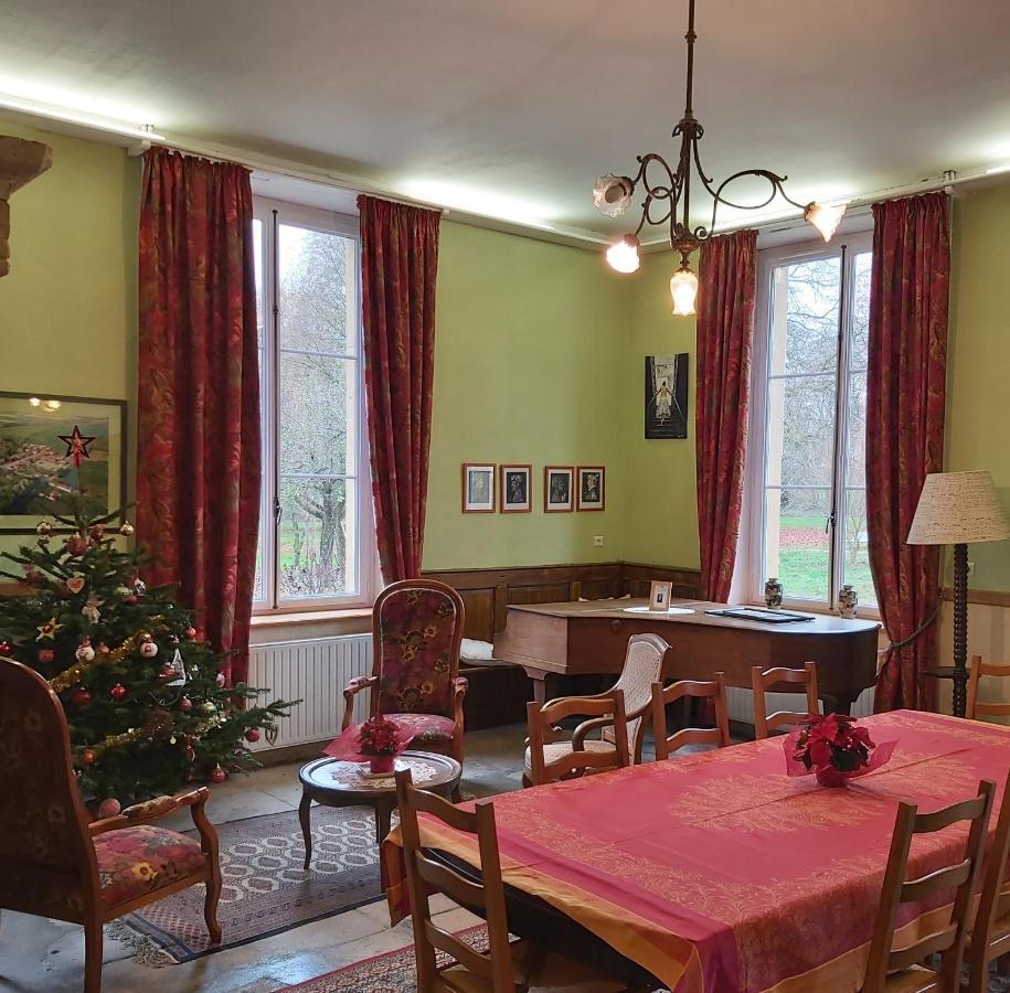 Maison D'Hotes Le Chateau De Puxe Екстериор снимка