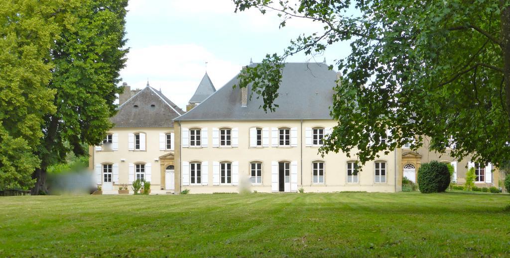 Maison D'Hotes Le Chateau De Puxe Екстериор снимка