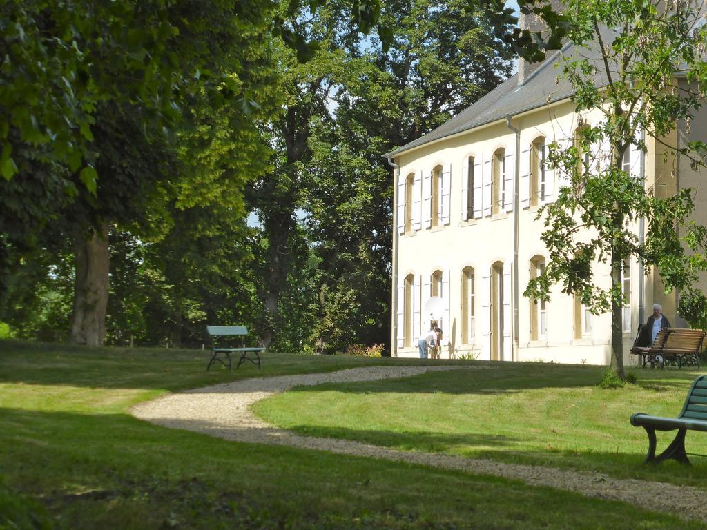 Maison D'Hotes Le Chateau De Puxe Екстериор снимка