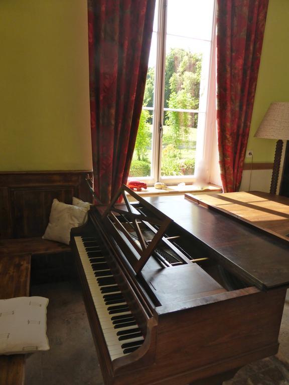 Maison D'Hotes Le Chateau De Puxe Екстериор снимка